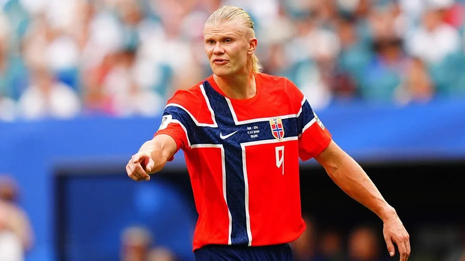 Controversial Haaland Substitution Marks Norway's World Cup Quarterfinal Exit Against England