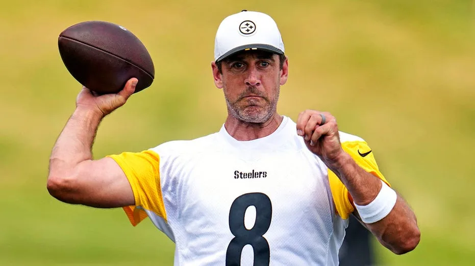 Aaron Rodgers Reconnects with Parents After Years of Family Estrangement