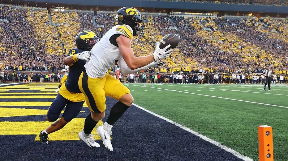 Iowa Secures Dramatic Last-Second Victory Over Michigan in Big Ten Thriller