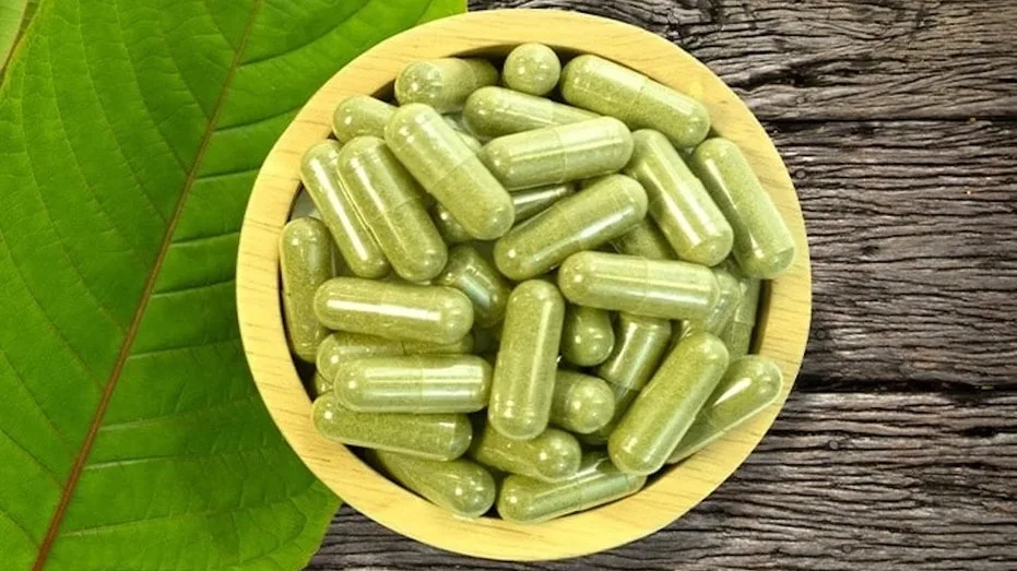 Kratom Industry Urges Distinction Between Natural Product and Synthetic Opioids Amid Student Death Probe