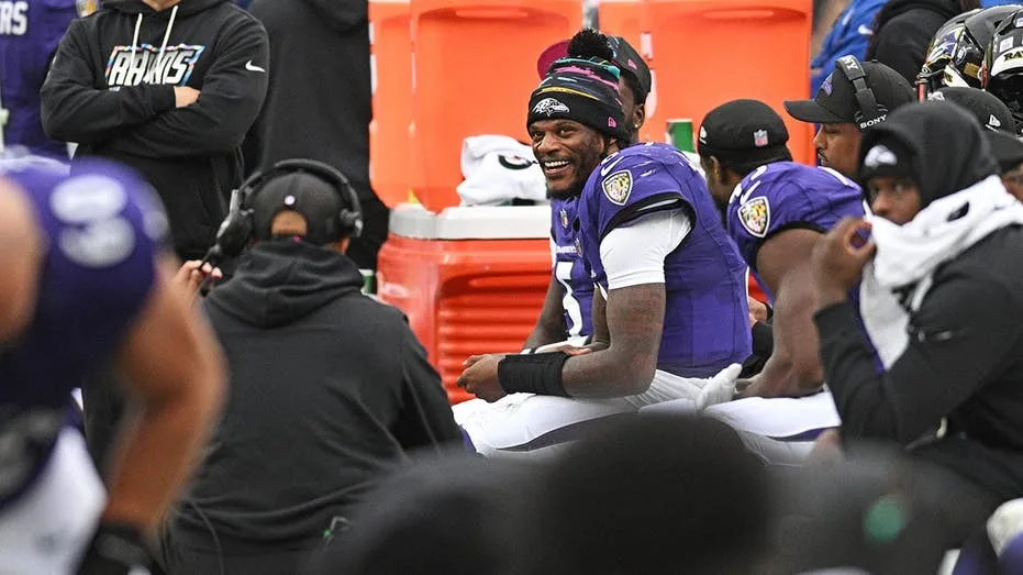Lamar Jackson Exits Game with Ankle Sprain, Ravens' Strategy Against Titans Sparks Conversation